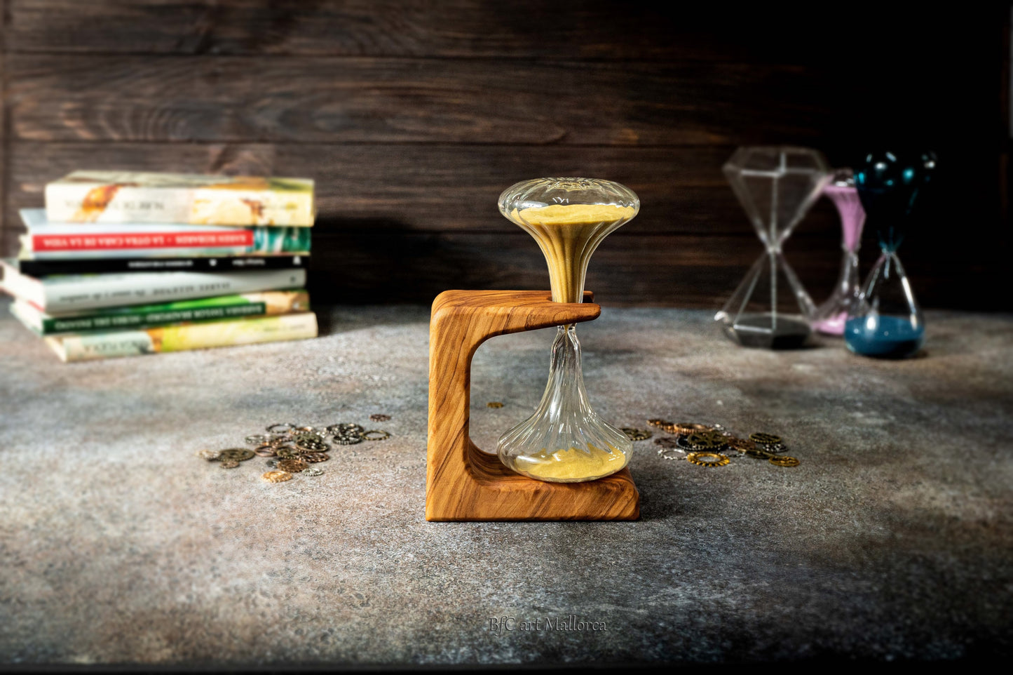 Sand clock 10 min made of olive wood, original design of the handmade interchangeable hourglass