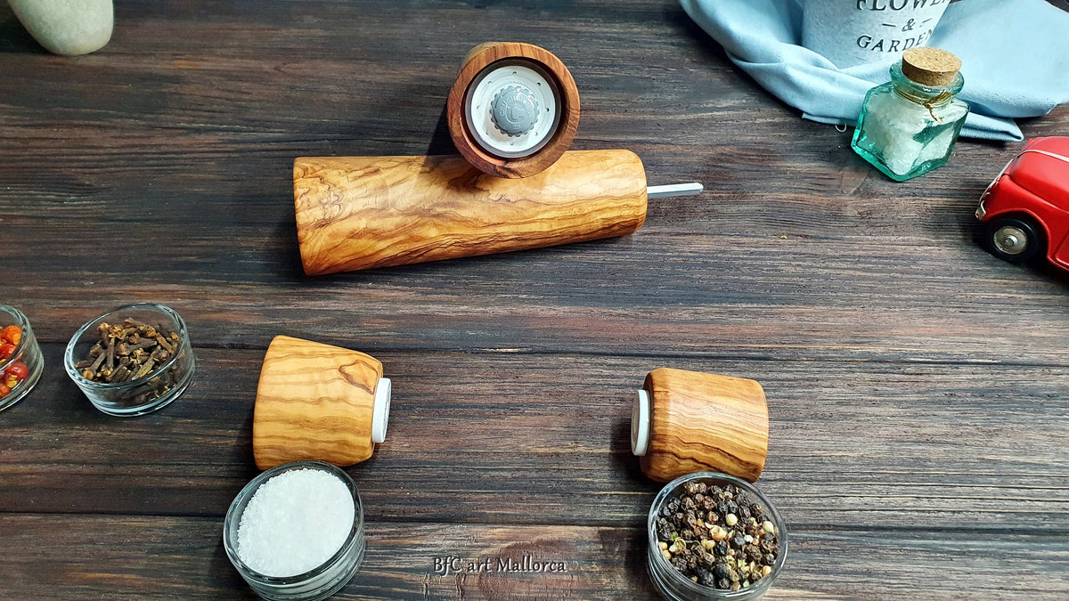 Wooden Salt and Pepper Ceramic Grinder Set, Handcrafted Wooden Pepper Mill vintage, Handmade Grinding for Peppers and Salts
