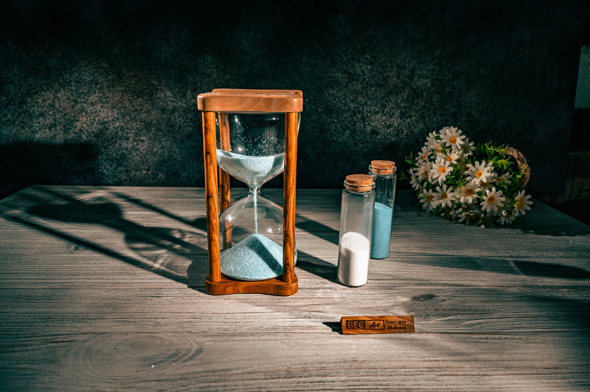 Personalized Wedding Hourglass Gift – Engraved Olive Wood Keepsake for Bride and Groom – Rustic Wedding Memory