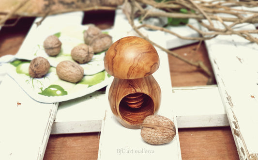 Nutcracker Mushroom, Nutbreaker Olive Wood, Wooden Nutcracker, Eco-friendly Nut Cracker, Pressure Breaker Nutcracker, Smashed Walnut
