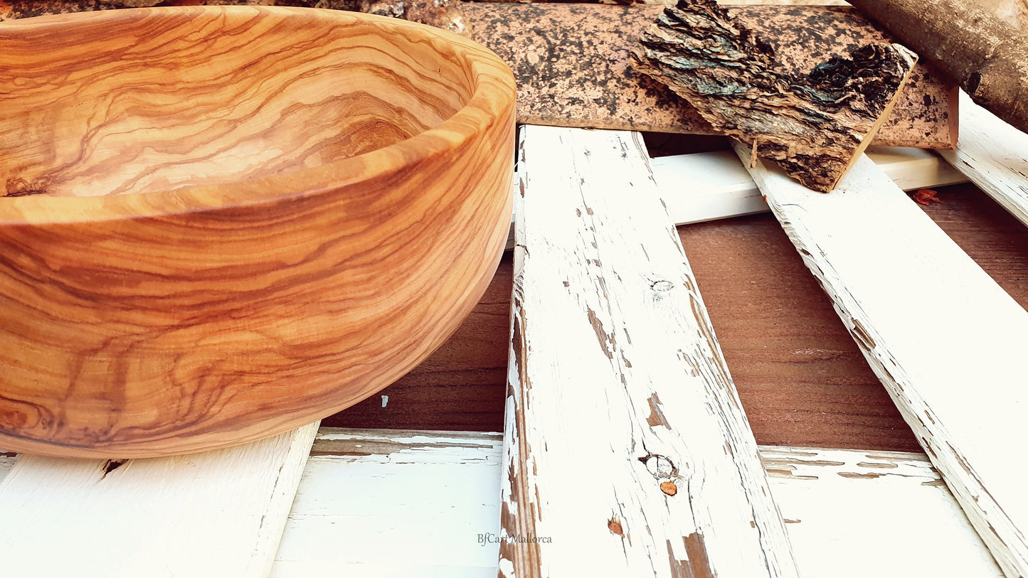 Salad Bowl With Servers, Vintage Salad Bowl Olive Wood, Salad Bowl With Tongs, Fruit Bowl, Retro Bowls, Vintage Kitchen Mid Century Bowl