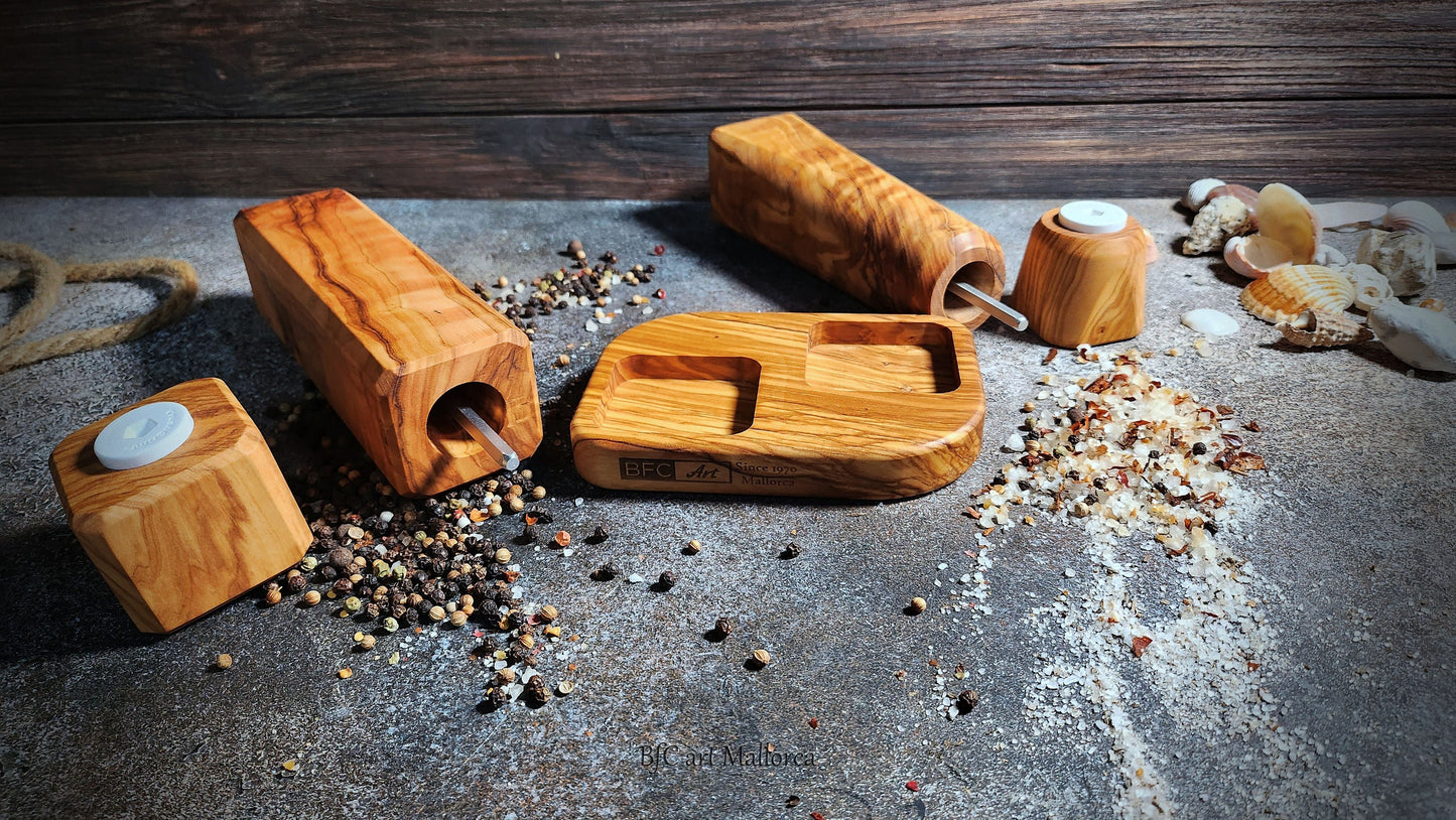 Salt and pepper grinder set handmade with base, Set of 2 Salt and Pepper of Olive Wood with ceramic mechanism and tray, Pepper mill Tray