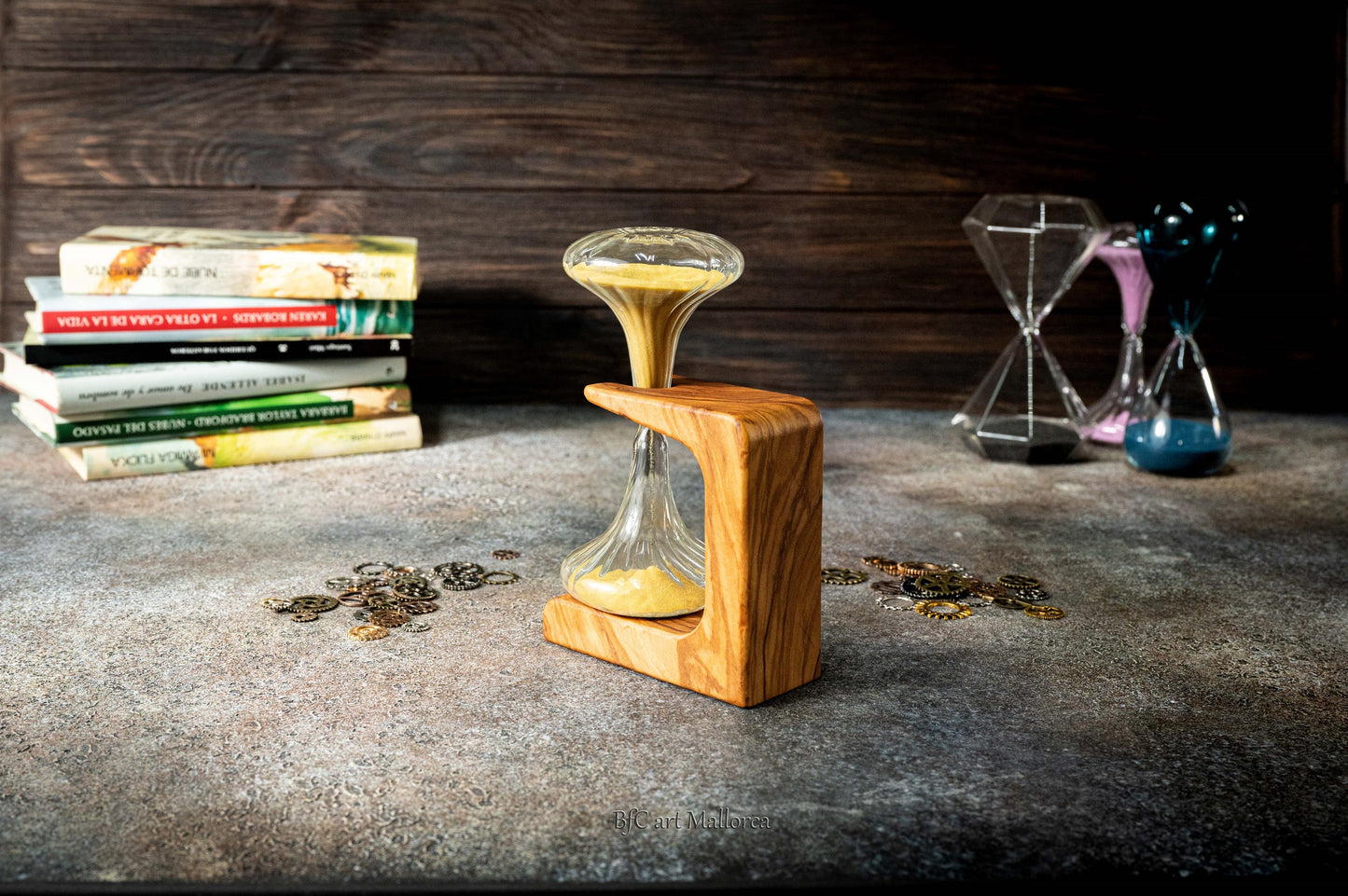 Sand clock 10 min made of olive wood, original design of the handmade interchangeable hourglass