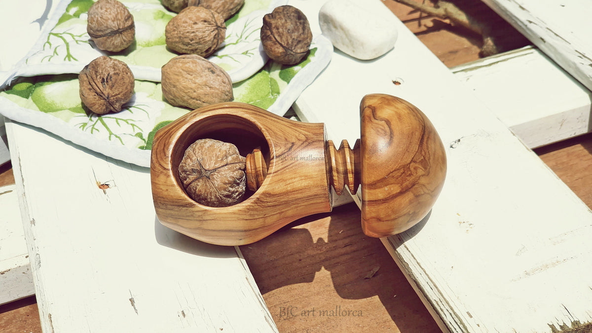 Nutcracker Mushroom, Nutbreaker Olive Wood, Wooden Nutcracker, Eco-friendly Nut Cracker, Pressure Breaker Nutcracker, Smashed Walnut