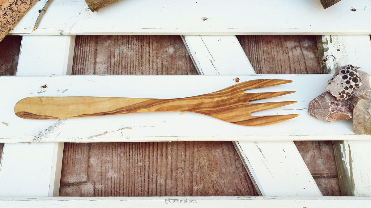 Handmade Olive Wood Kitchen Fork, Elegant Spaghetti Fork (13.75in)