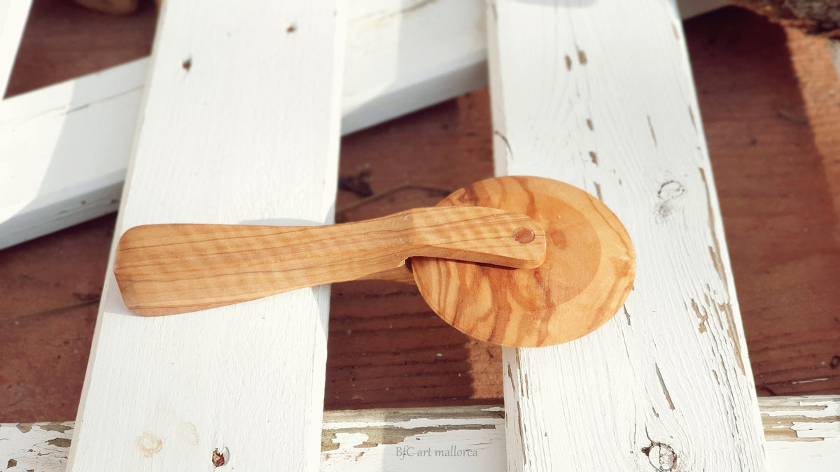 Handcrafted Olive Wood Pizza Cutter: Rustic Kitchen Decor