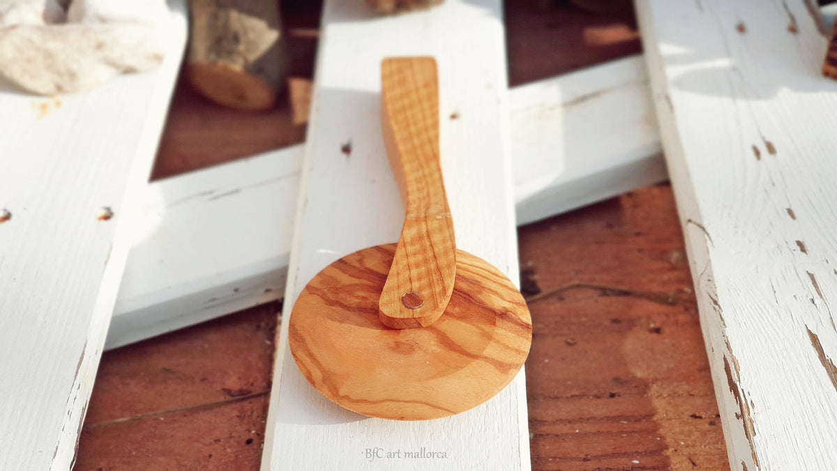 Handcrafted Olive Wood Pizza Cutter: Rustic Kitchen Decor