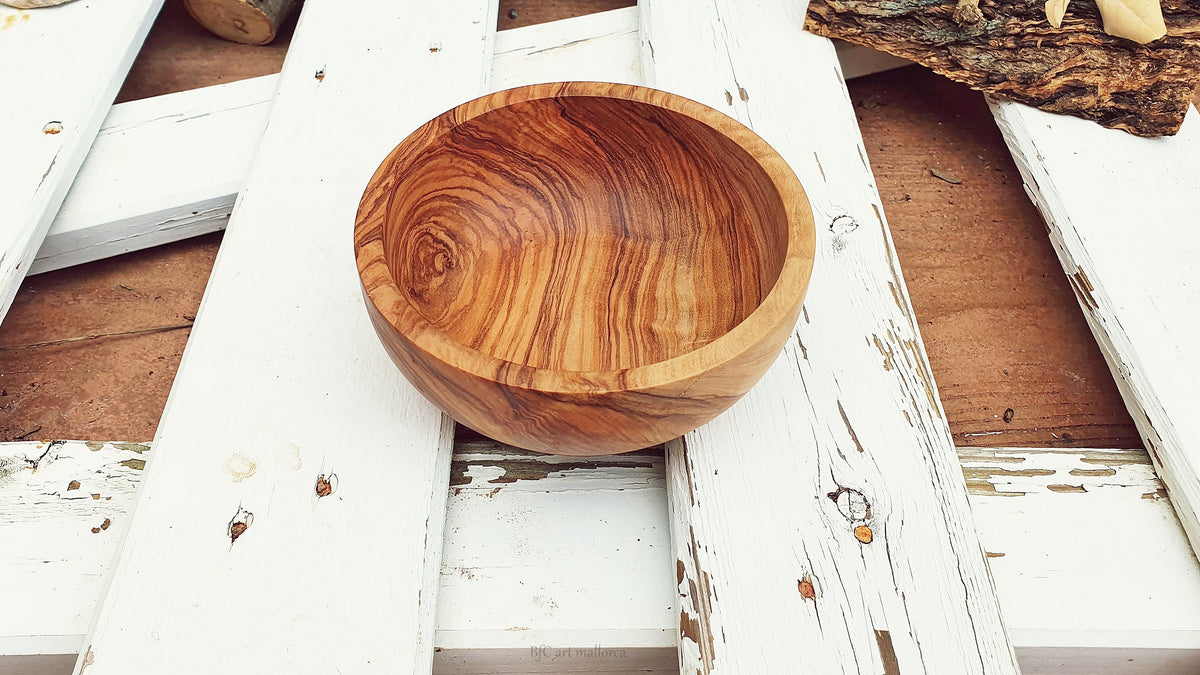 Set of 4 Olive Wood Salad Bowls, Rustic Kitchen Decor
