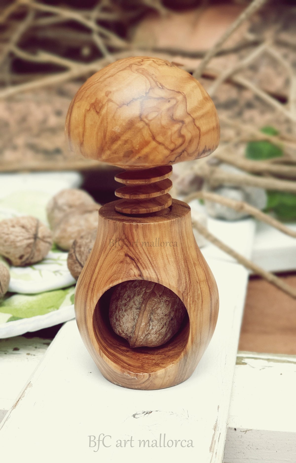 Nutcracker Mushroom, Nutbreaker Olive Wood, Wooden Nutcracker, Eco-friendly Nut Cracker, Pressure Breaker Nutcracker, Smashed Walnut