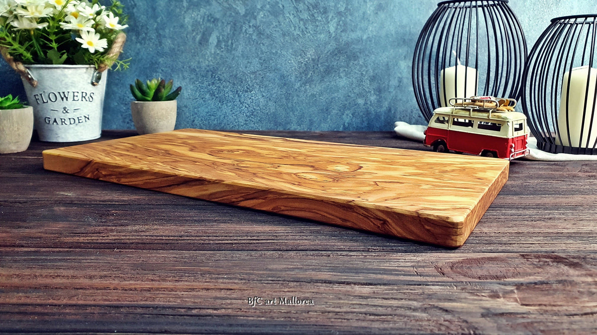 Customizable olive wood chopping board, ideal for wedding gifts, new home, birthdays, etc.