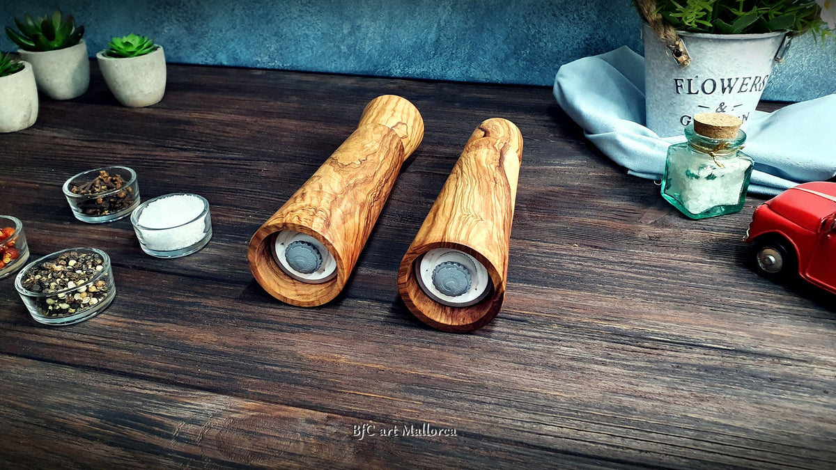 Wooden Salt and Pepper Ceramic Grinder Set, Handcrafted Wooden Pepper Mill vintage, Handmade Grinding for Peppers and Salts