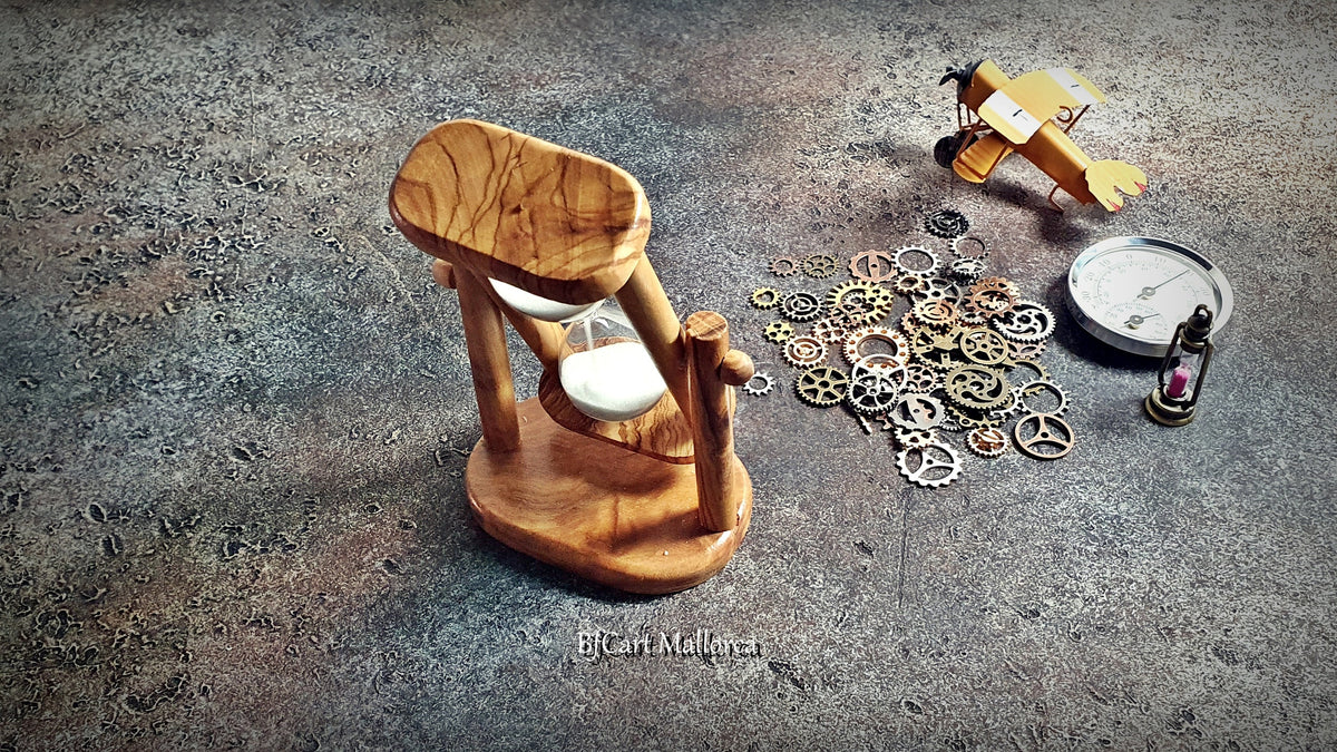 Rotating Olive Wood Sand Timer: Customizable 3-Minute Hourglass