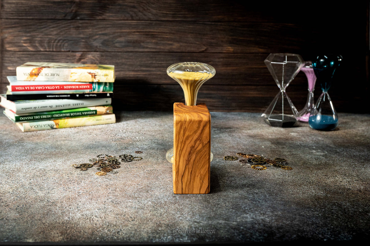 Sand clock 10 min made of olive wood, original design of the handmade interchangeable hourglass