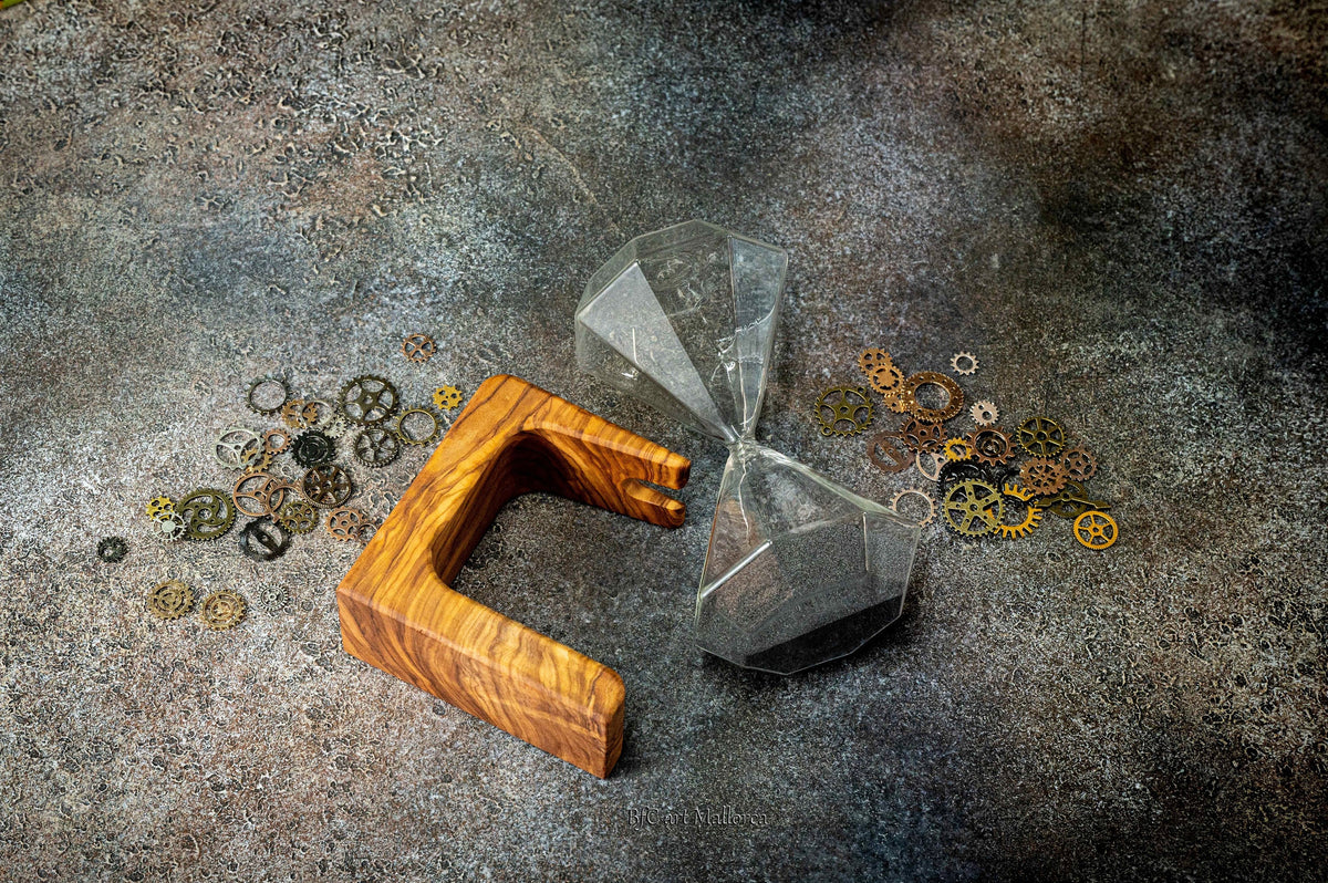 Customizable Hourglass original design with an olive wood support of 15 min, Hourglass sand timer Unique , sand timer art