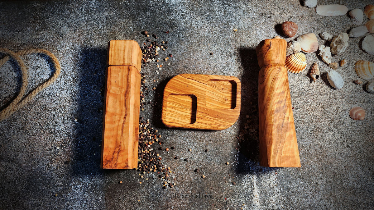 Handcrafted Olive Wood Salt and Pepper Mill Set with Tray