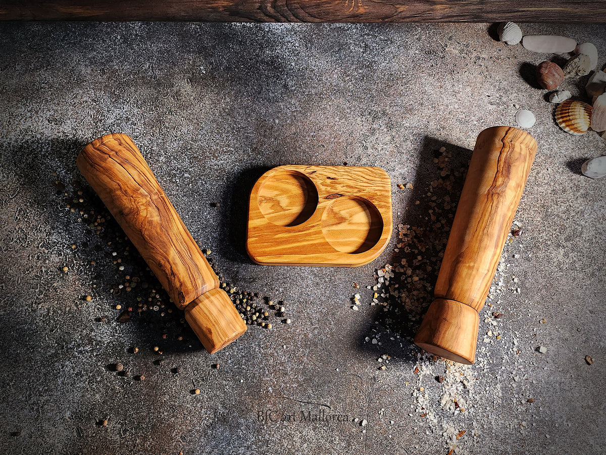 Handcrafted Olive Wood Salt and Pepper Mill Set with Tray