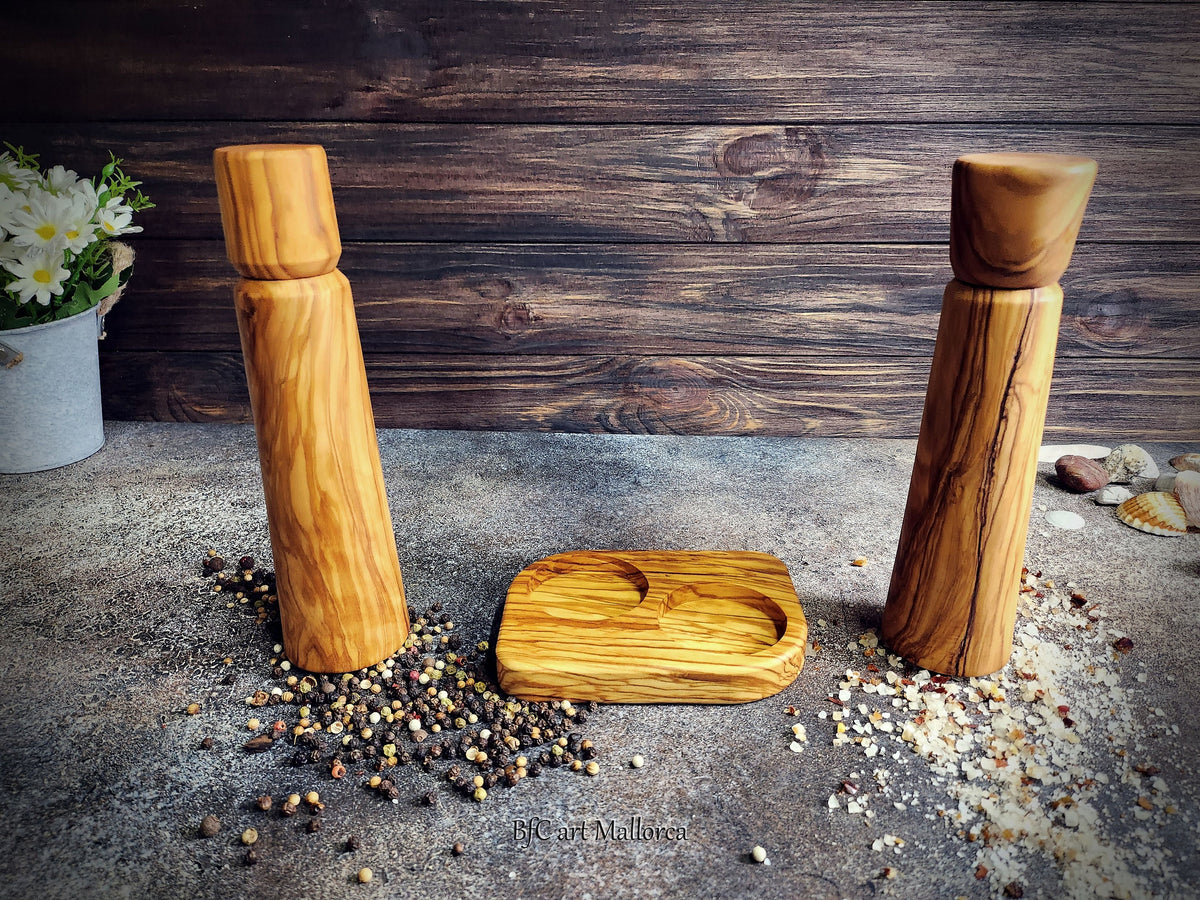 Handcrafted Olive Wood Salt and Pepper Mill Set with Tray