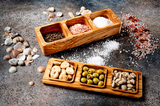 Large salt shaker with a useful lid and 3 compartments of olive wood for all kinds of salt, spices and all kinds of condiments, salt cellar