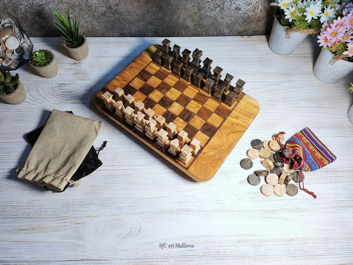 Rustic Olive Wood Chess Set: Handcrafted Game Board & Decor