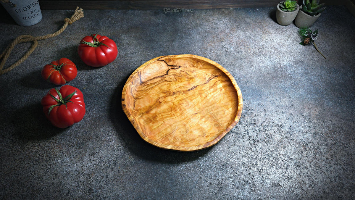 Customizable olive wood plate