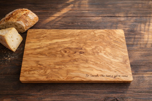 Customizable olive wood chopping board, ideal for wedding gifts, new home, birthdays, etc.