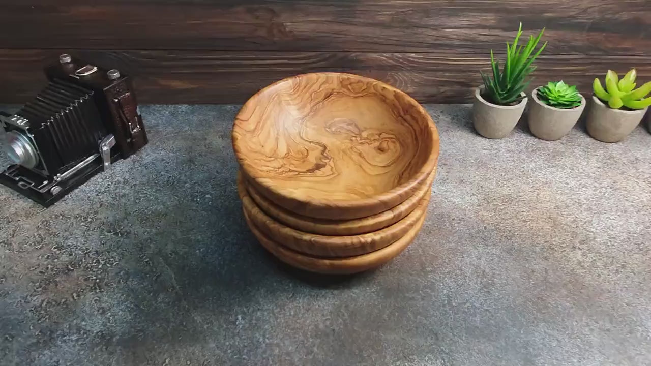 Set of 4 olive wood bowls: small rustic bowls for serving desserts and cereals.