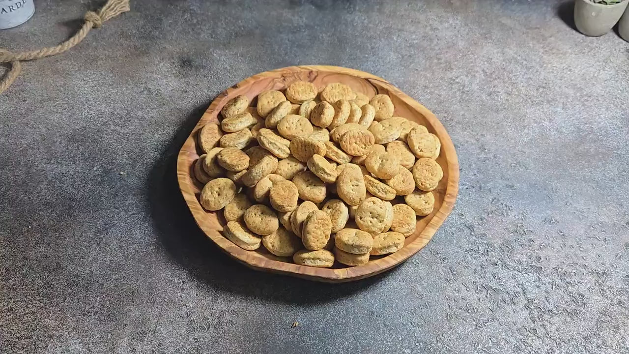 Customizable olive wood plate