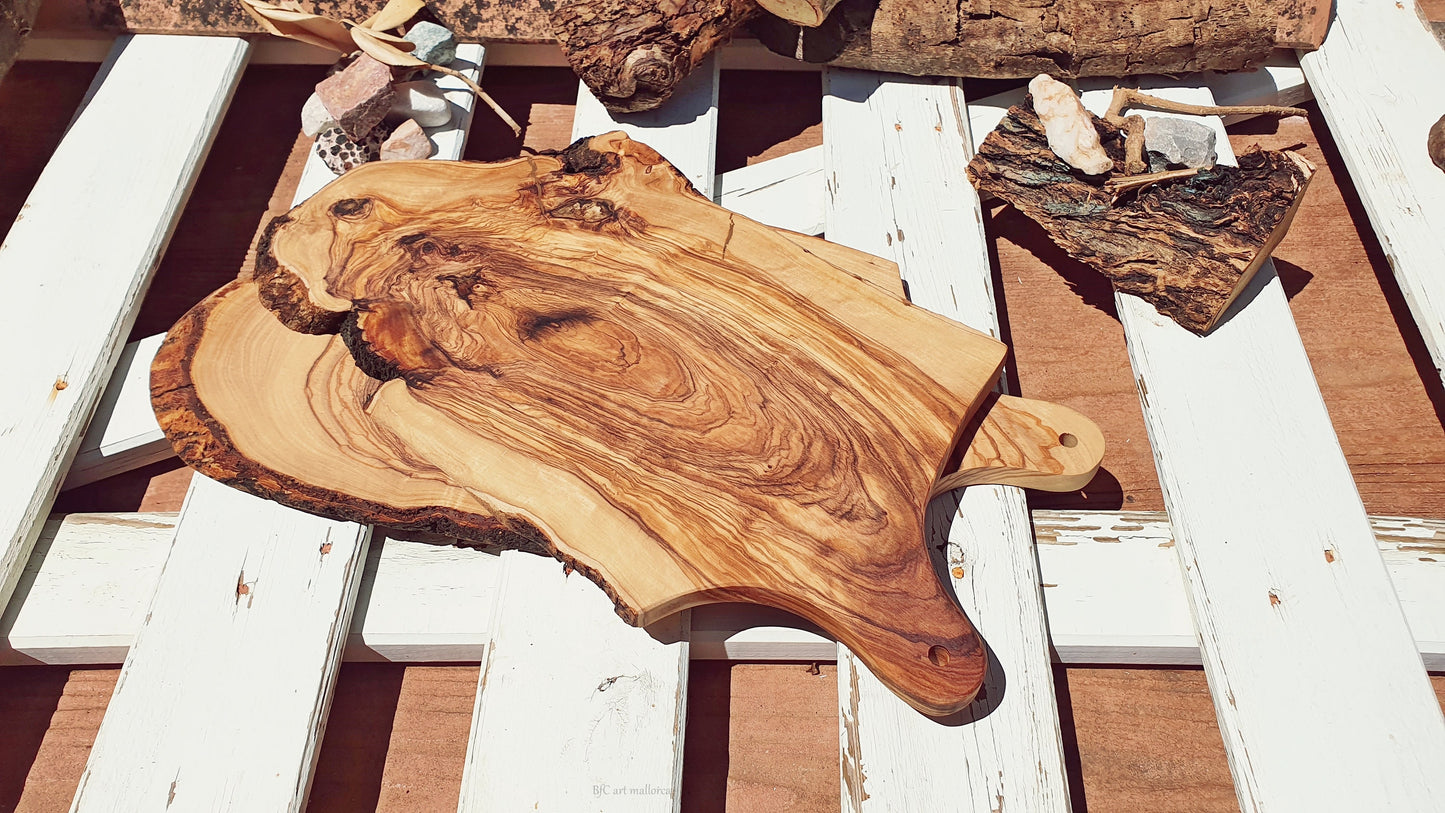 Large Rustic Olive Wood Cutting Board With Handle custom, Live Edge Cheese Board Natural Cutting Board for Delicatessen