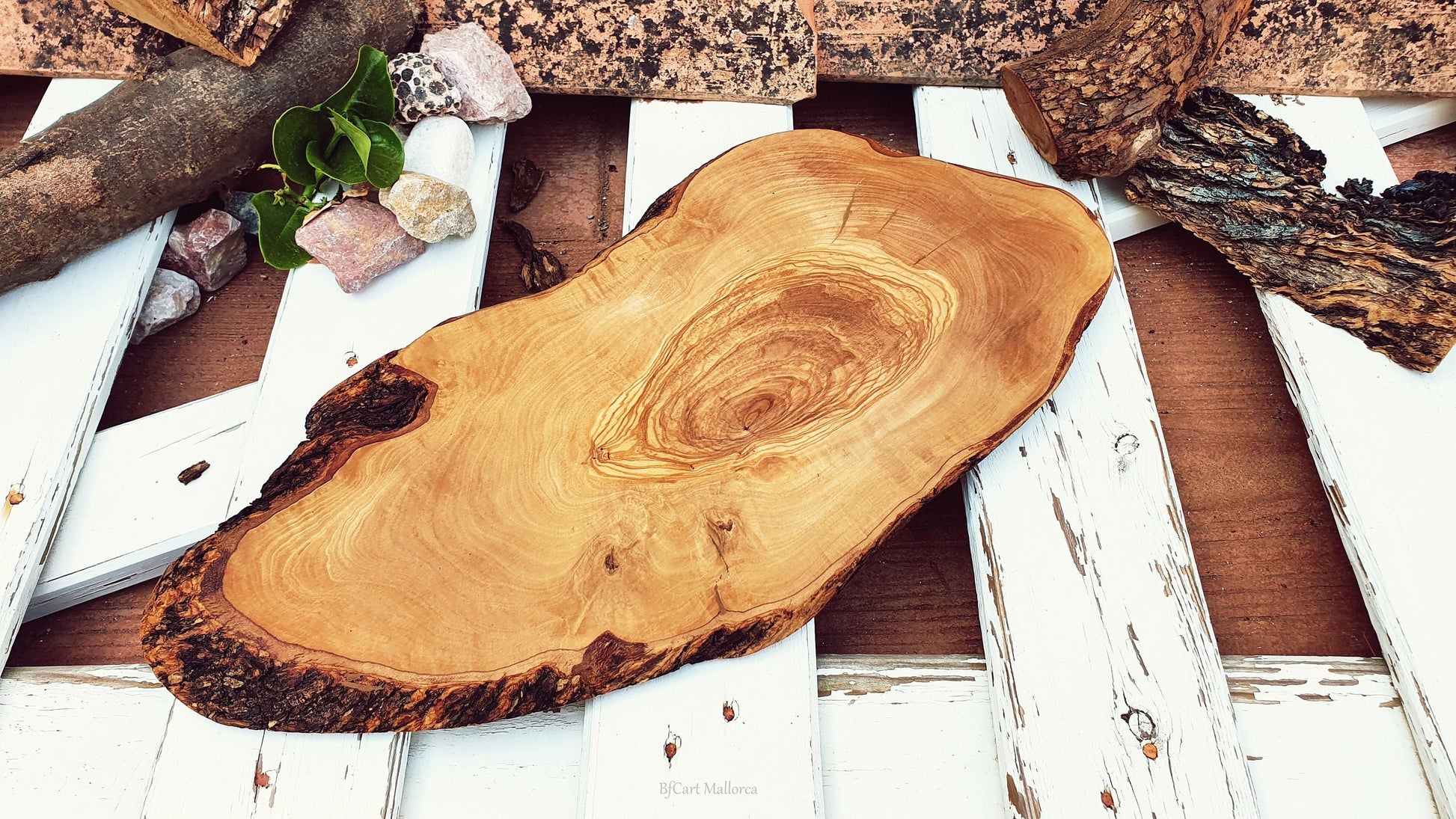 Olive Wood Charcuterie Board Natural Shape with Handle