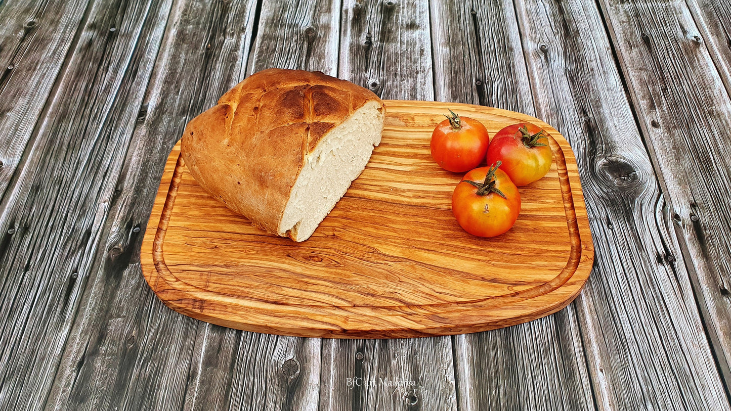 Kitchen Board With exterior Groove in Olive Wood ideal for Cutting Bread, Cheeses and all kinds of Sausages
