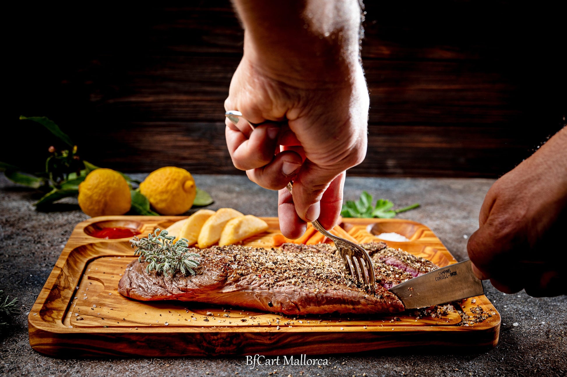 Steak Board for Meat and Barbecues, Steak Plate with Juice Channel