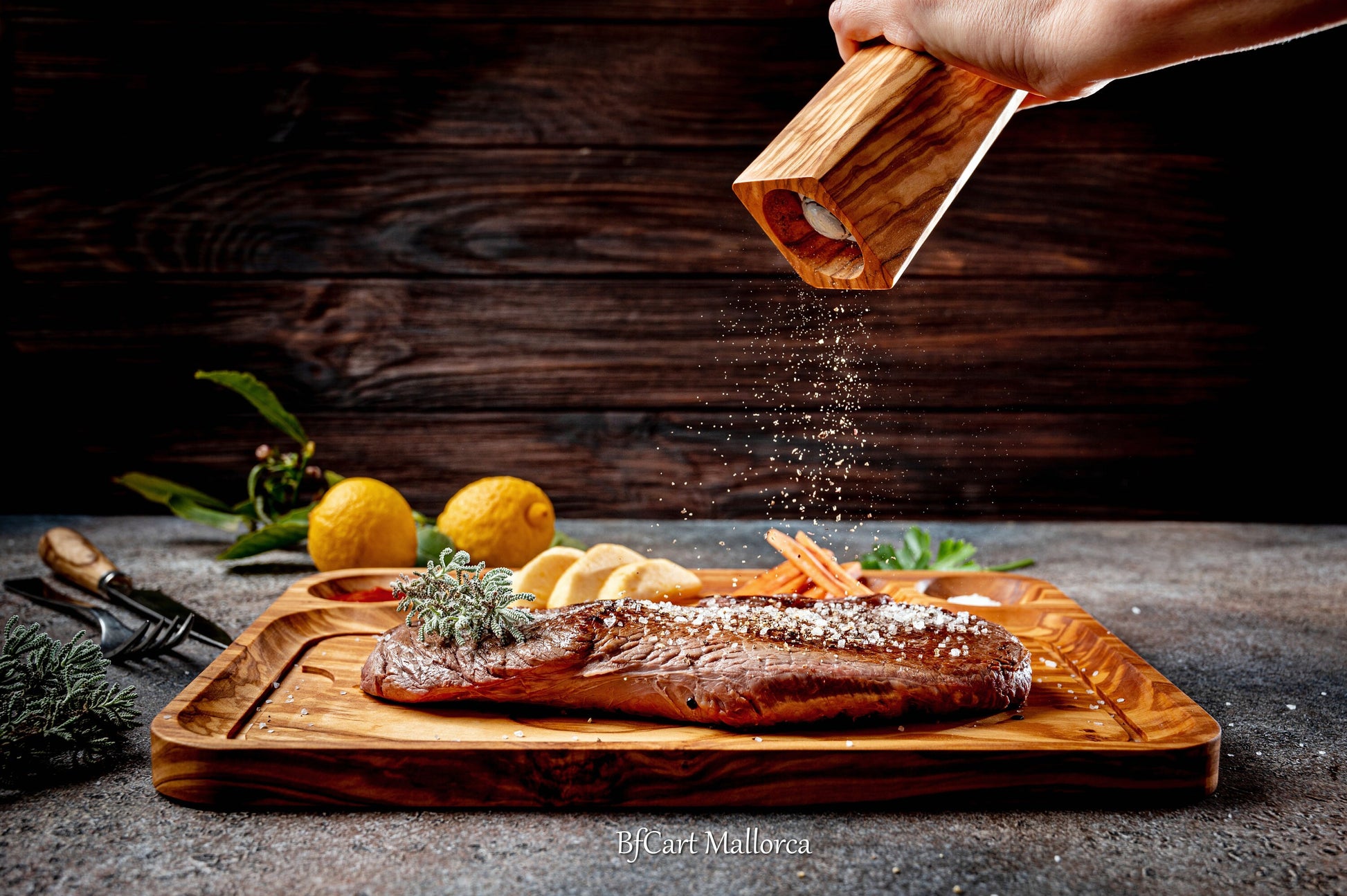 Steak Board for Meat and Barbecues, Steak Plate with Juice Channel, Olive Wood Steak Plate, Steak and BBQ Meals Serving Board, Grill Plate