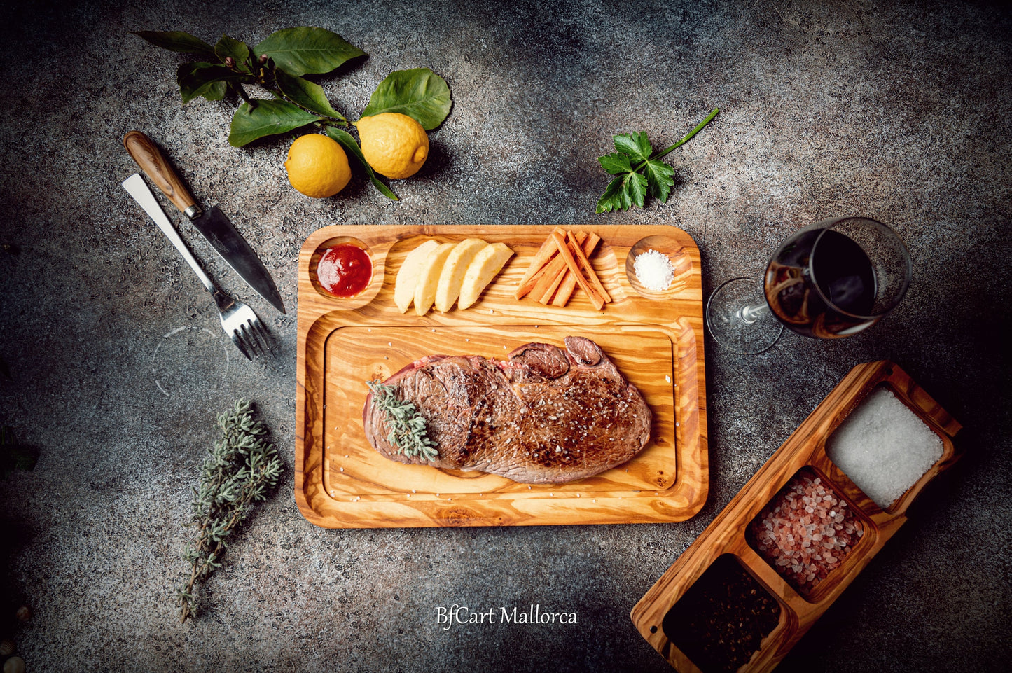 Steak Board for Meat and Barbecues, Steak Plate with Juice Channel, Olive Wood Steak Plate, Steak and BBQ Meals Serving Board, Grill Plate