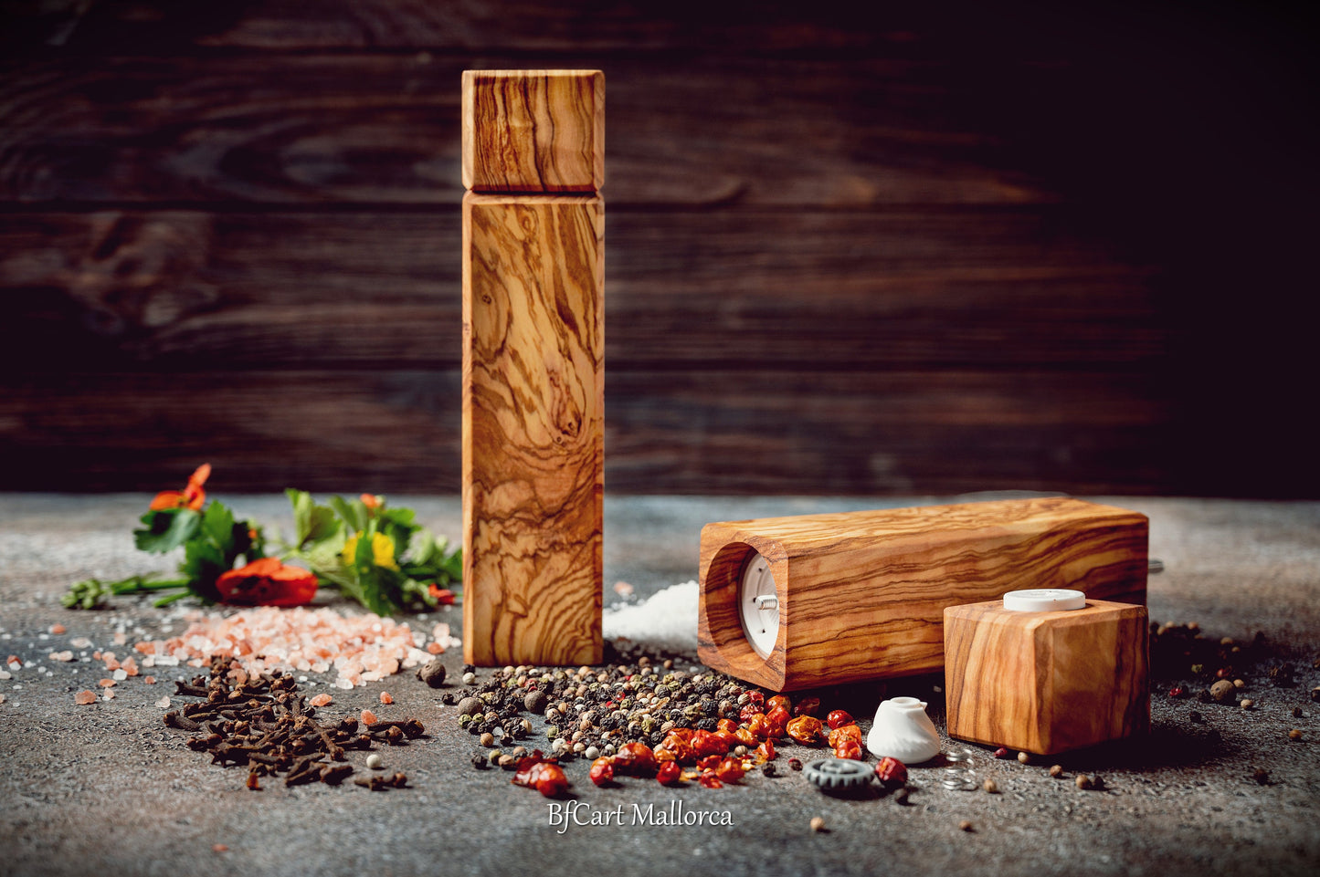 Custom Salt and Pepper Mill Set for Seasoning Olive Wood, Personalized Pepper Grinder and Salt Set
