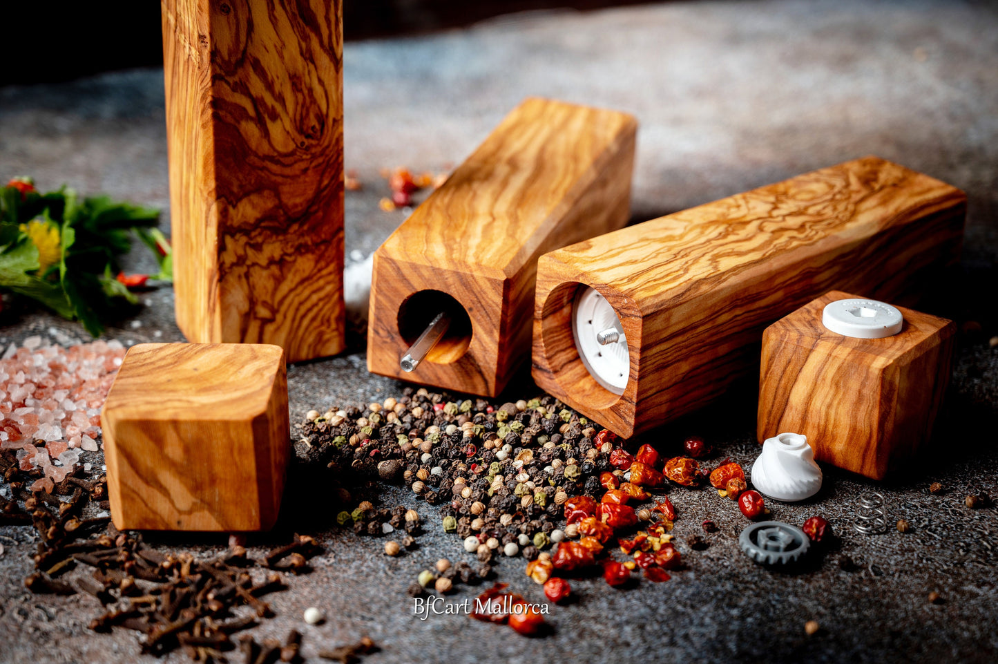 Handcraft Salt and Pepper Mill Set for Seasoning of Olive Wood, Salt and Pepper Mill Set, Spice Grinder Mill Modern with Grinder Ceramic